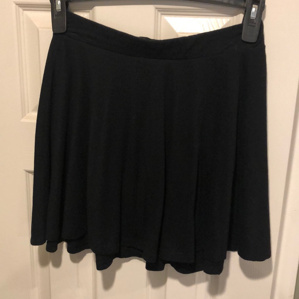 Black skater skirt